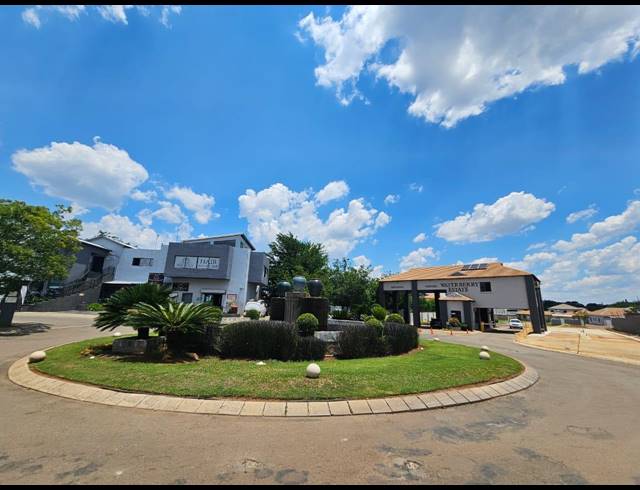 2 BEDROOM APARTMENT TO LET IN VAN DER HOFF PARK